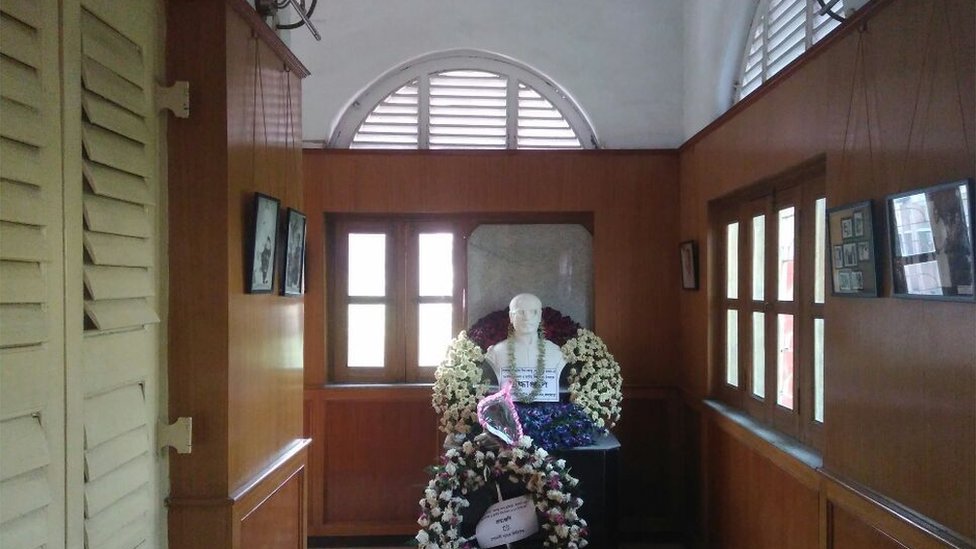 ভাস্কর্যটি ভাস্কর্যটি