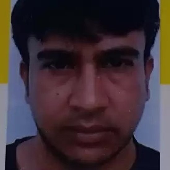 রাসেল মাহমুদ। চার বছর ধরে বন্দী মানাস আইল্যান্ডের শিবিরে। রাসেল মাহমুদ। চার বছর ধরে বন্দী মানাস আইল্যান্ডের শিবিরে।