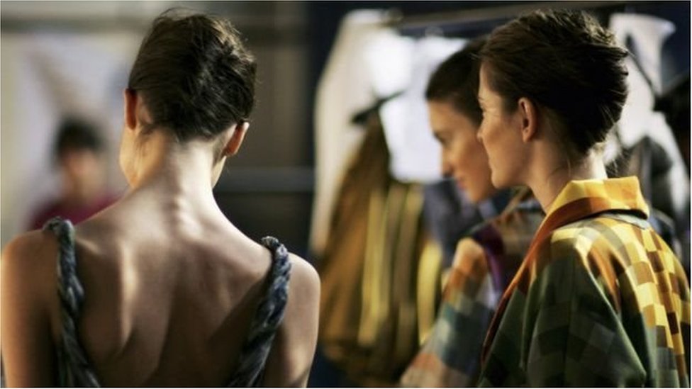 ফ্রান্সে ৩০ থেকে ৪০ হাজার মানুষ পুষ্টিহীনতায় ভোগে, যাদের ৯০ শতাংশই নারী ফ্রান্সে ৩০ থেকে ৪০ হাজার মানুষ পুষ্টিহীনতায় ভোগে, যাদের ৯০ শতাংশই নারী