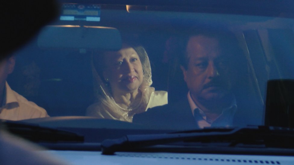 খালেদা জিয়ার কক্সবাজার অভিমুখে সফর