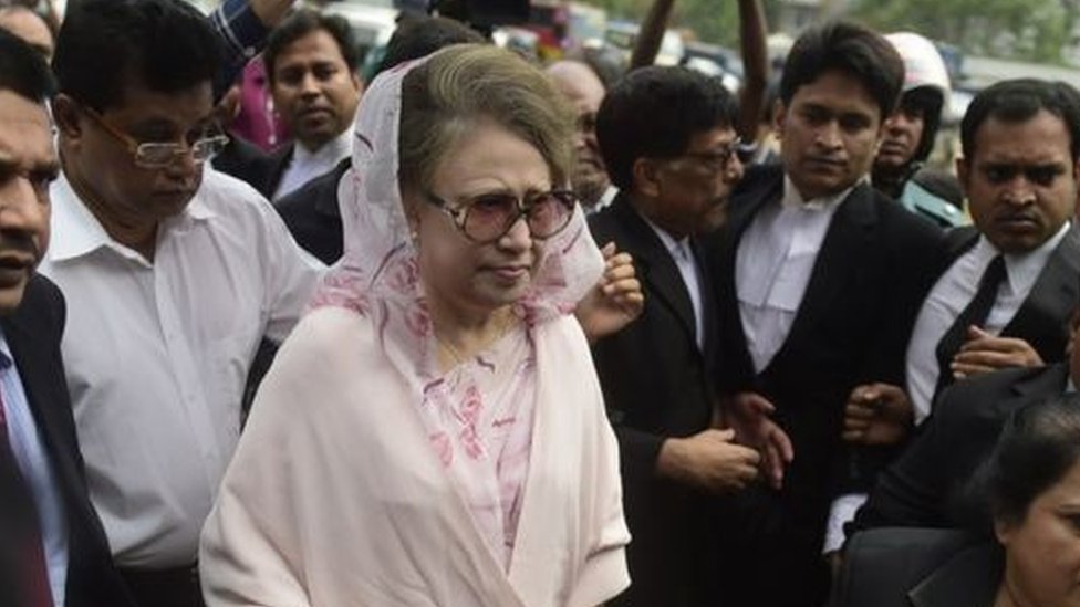 আইনজীবীদের মধ্যে খালেদা জিয়া