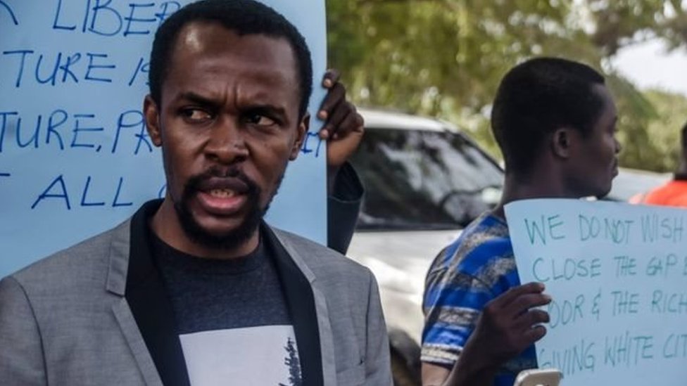 বিদেশীদের নাগরিকত্ব দেওয়ার পরিকল্পনার বিরুদ্ধে প্রতিবাদ শুরু হয়েছে