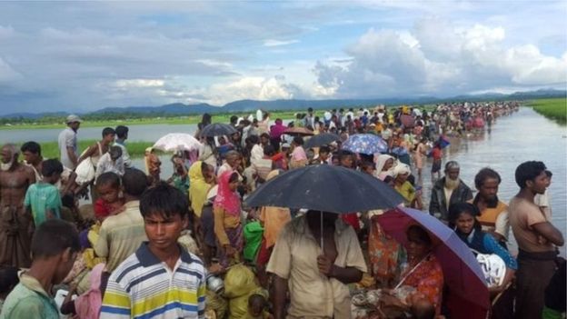 রোদে পুড়ে, পানিতে ভিজে লম্বা পথ পাড়ি দিয়েছে এসেছেন তারা।