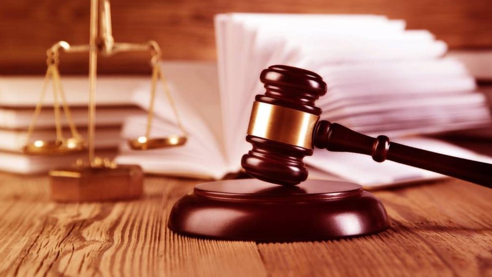 আদালত কক্ষ আদালত কক্ষ