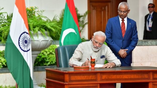 জুন মাসে মালদ্বীপ সফরে গিয়েও একটি কোস্টাল রেডার সিস্টেমের উদ্বোধন করে এসেছেন প্রধানমন্ত্রী নরেন্দ্র মোদী