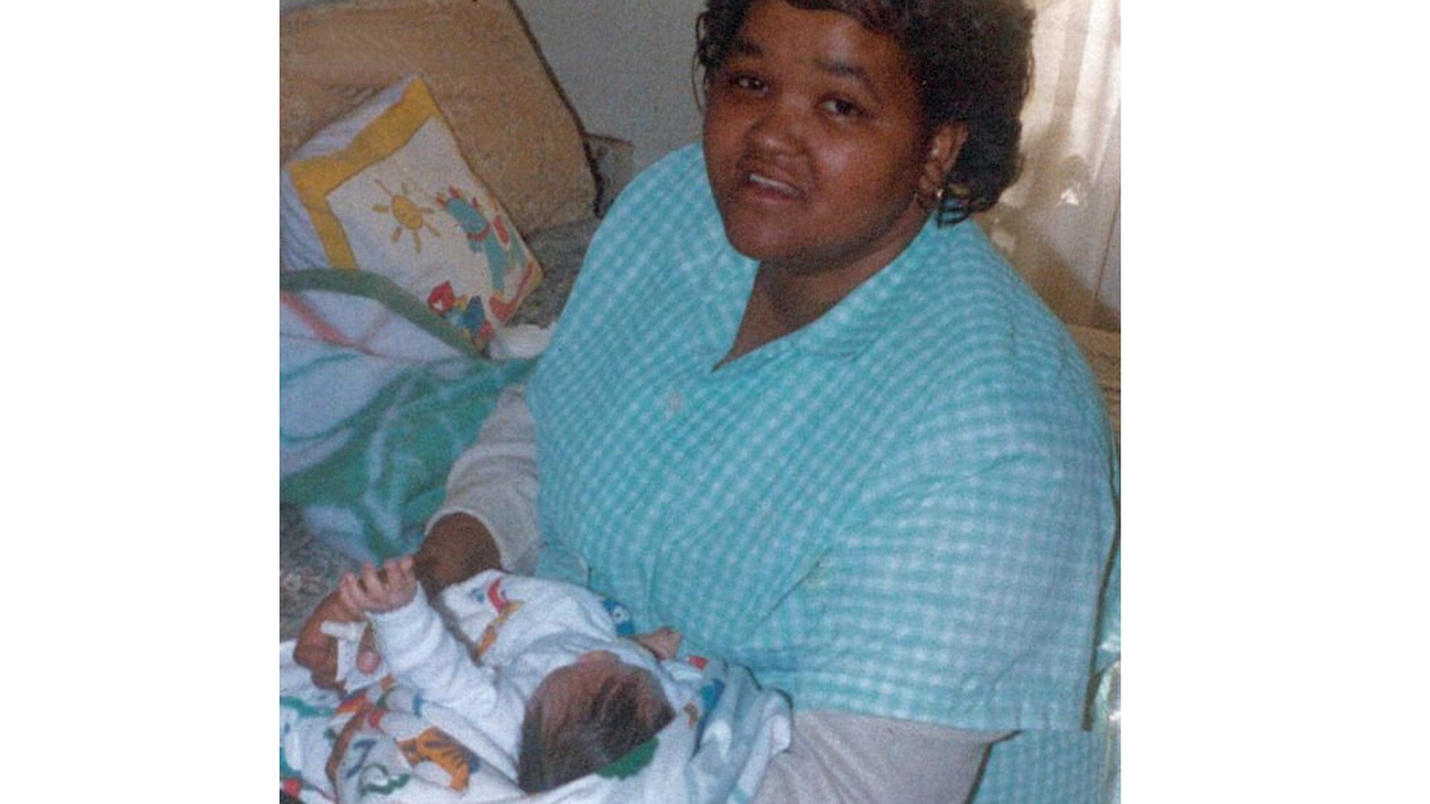 লাভোনা সলমনের সাথে নবজাতক মিশে লাভোনা সলমনের সাথে নবজাতক মিশে