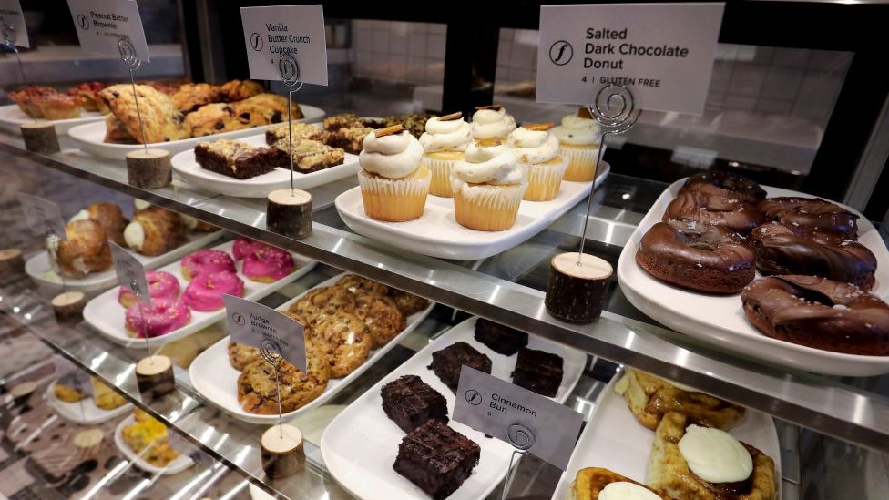 মিষ্টি সাজানো দোকান