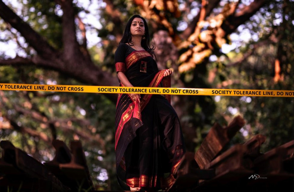 সৌম্য রাধা বিদ্যাধর একজন কবি ও লেখক। সৌম্য রাধা বিদ্যাধর একজন কবি ও লেখক।