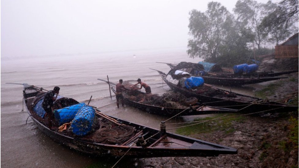 নৌকা ও ট্রলার