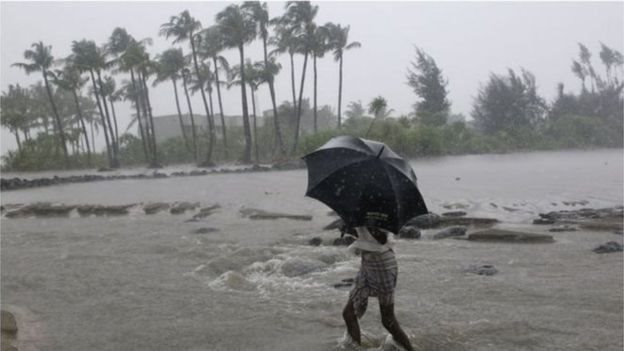 বুলবুল আঘাত হানার পর দক্ষিণাঞ্চলীয় অনেক জেলায় ভারি বৃষ্টিপাত হয় বুলবুল আঘাত হানার পর দক্ষিণাঞ্চলীয় অনেক জেলায় ভারি বৃষ্টিপাত হয়