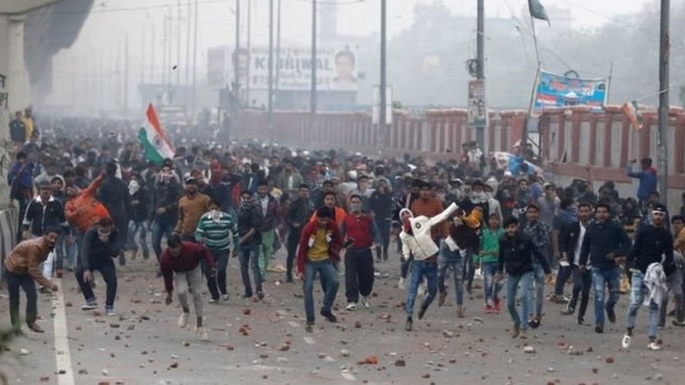 দিল্লিতে নতুন করে শুরু হয়েছে সহিংস বিক্ষোভ