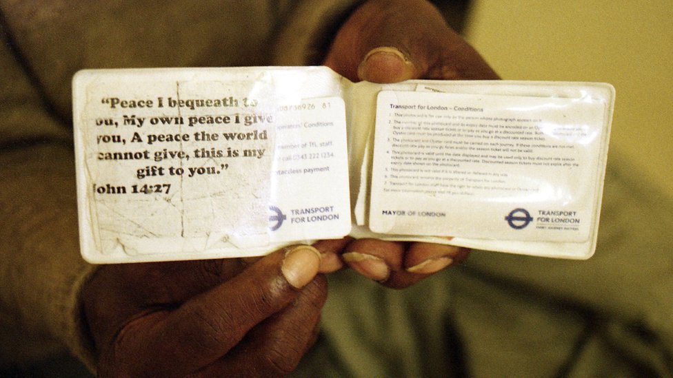 সানির বাসে চড়ার পাস।