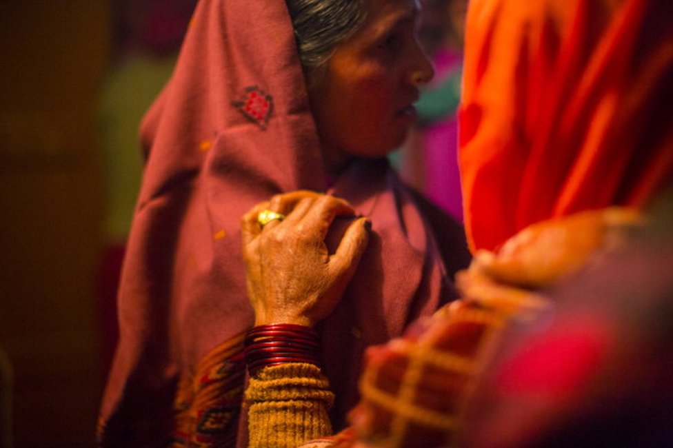 যৌথ পরিবারে ভারতীয় শাশুড়িরা অত্যন্ত প্রভাবশালী হয়ে থাকেন যৌথ পরিবারে ভারতীয় শাশুড়িরা অত্যন্ত প্রভাবশালী হয়ে থাকেন