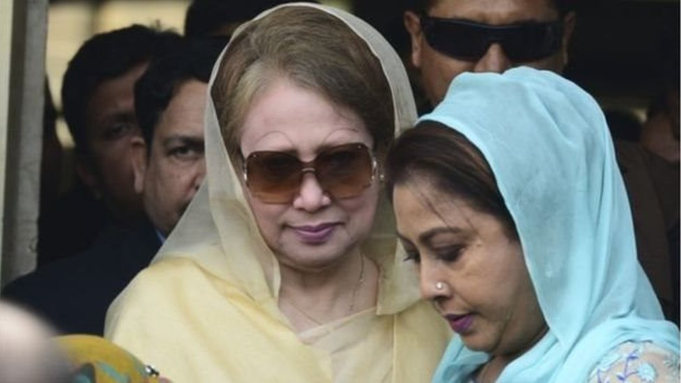 দুর্নীতির দায়ে খালেদা জিয়া সাজা ভোগ করছিলেন।