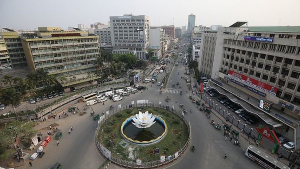 বাংলাদেশে ২৬শে মার্চ থেকে অঘোষিত লকডাউন চলছে