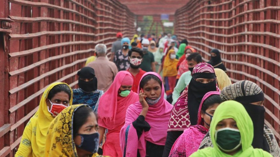 বাংলাদেশে এখনই কি লকডাউন তুলে নেয়ার সময় হয়েছে