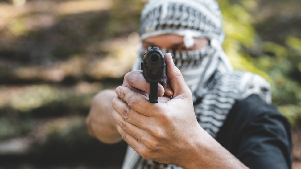 লিবিয়ায় ২৬ জন বাংলাদেশি মারা গেছে অপহরণকারী চক্রের সদস্যদের গুলিতে লিবিয়ায় ২৬ জন বাংলাদেশি মারা গেছে অপহরণকারী চক্রের সদস্যদের গুলিতে