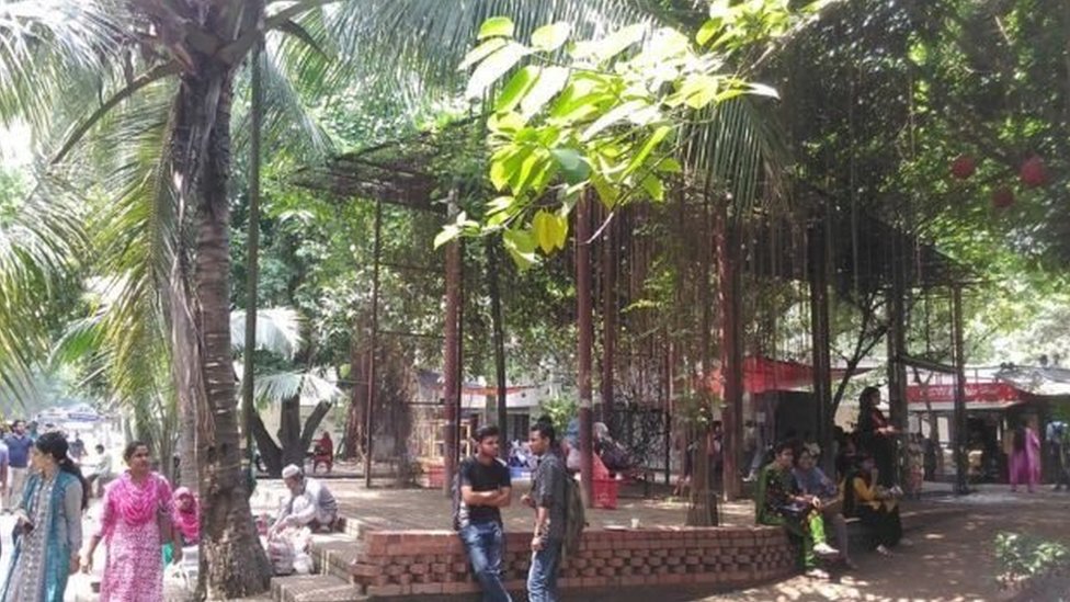 ঢাকা বিশ্ববিদ্যালয়ের ক্যাম্পাস ঢাকা বিশ্ববিদ্যালয়ের ক্যাম্পাস
