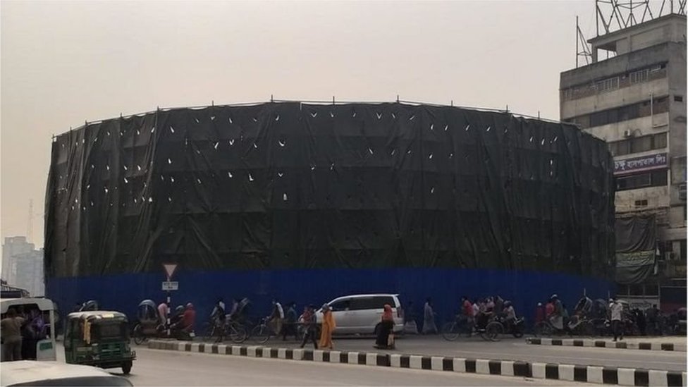 ধোলাপাড়ে মুজিব ভাস্কর্য