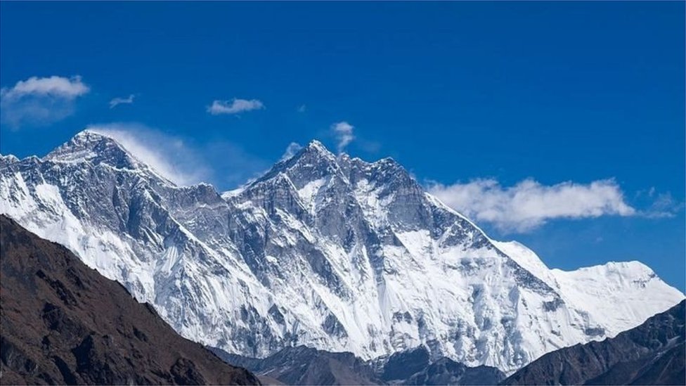 সর্বোচ্চ পর্বতশৃঙ্গ এভারেস্ট
