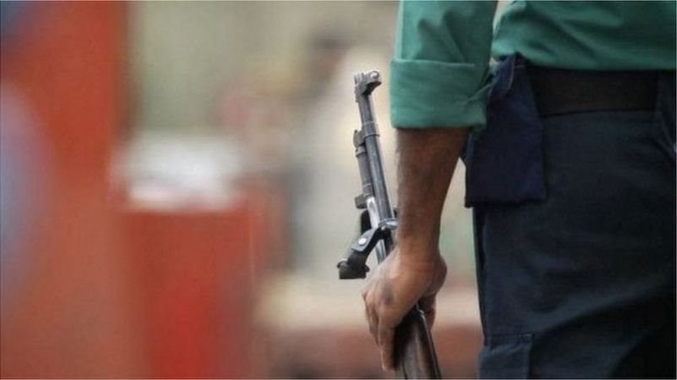 মাদকের এই সমস্যা সমাধানে ইতিমধ্যেই পুলিশ সদস্যদের ডোপ টেস্ট করানো হচ্ছে। মাদকের এই সমস্যা সমাধানে ইতিমধ্যেই পুলিশ সদস্যদের ডোপ টেস্ট করানো হচ্ছে।