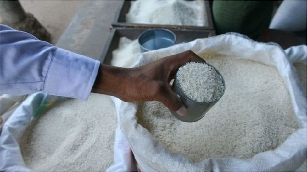 বোরো ধান না আসা পর্যন্ত প্রায় ১৫ লাখ টন চাল আমদানি করতে হতে পারে বলে কর্মকর্তারা বলেছেন। বোরো ধান না আসা পর্যন্ত প্রায় ১৫ লাখ টন চাল আমদানি করতে হতে পারে বলে কর্মকর্তারা বলেছেন।
