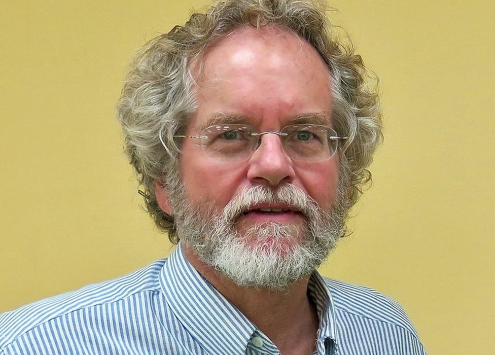 জেমি হিল গত ৪৮ বছর ধরে পাখি পর্যবেক্ষণ করে আসছেন।