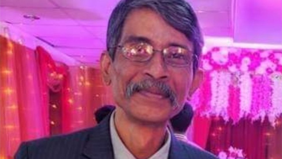 মুশতাক আহমেদ। মুশতাক আহমেদ।
