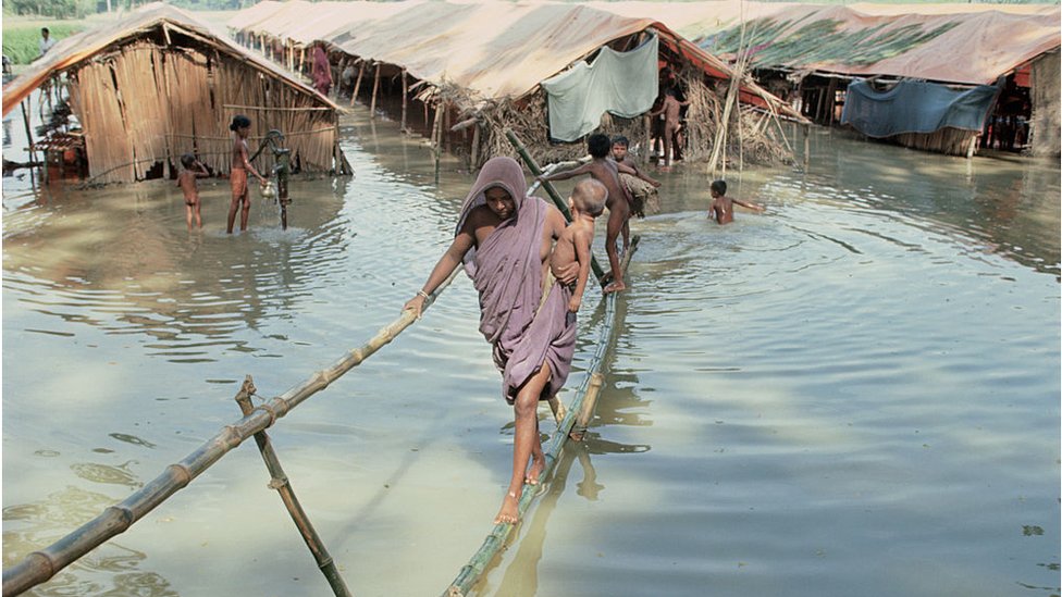 পানিতে নিমজ্জিত শরণার্থী ক্যাম্প