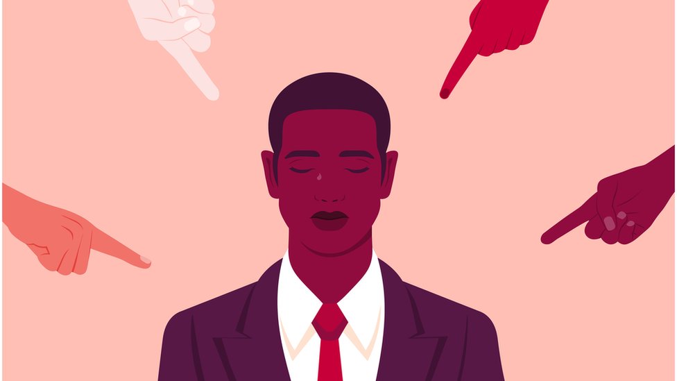 নারীবাদীরা মনে করেন, বাংলাদেশে পুরুষরা নির্যাতনের শিকার হওয়ার কথা প্রকাশ করলে তাদের দিকেও উল্টো আঙুল তোলা হয়।