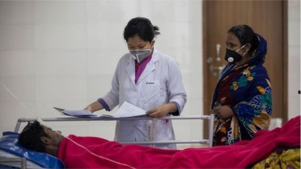 বাংলাদেশের সরকারি হাসপাতালগুলোতে জায়গা সংকুলান হয়না অনেক রোগীর বাংলাদেশের সরকারি হাসপাতালগুলোতে জায়গা সংকুলান হয়না অনেক রোগীর