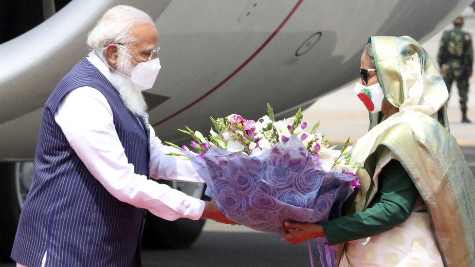 প্রধানমন্ত্রী নরেন্দ্র মোদী ও প্রধানমন্ত্রী শেখ হাসিনা। ঢাকা, ২৬ মার্চ ২০২১ প্রধানমন্ত্রী নরেন্দ্র মোদী ও প্রধানমন্ত্রী শেখ হাসিনা। ঢাকা, ২৬ মার্চ ২০২১