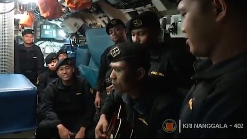 ইন্দোনেশিয়ার নৌবাহিনীর প্রকাশ করা ভিডিও থেকে নেয়া চিত্র