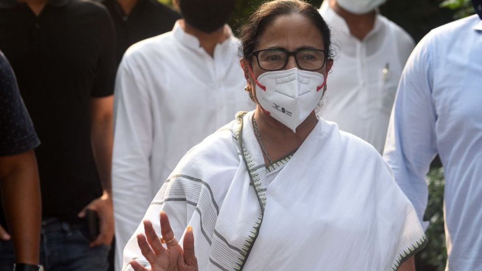 মমতা ব্যানার্জী। মমতা ব্যানার্জী।