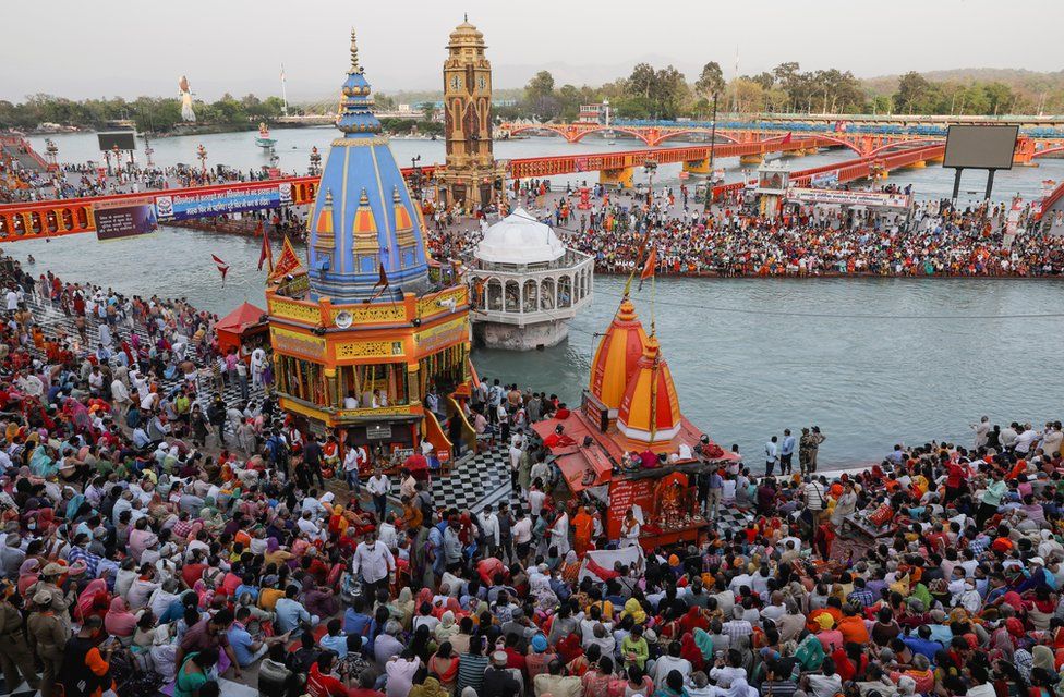 এপ্রিল মাসে হরিদ্বারে কুম্ভ মেলায় যোগ দেন ৯০ লাখের বেশি তীর্থযাত্রী এপ্রিল মাসে হরিদ্বারে কুম্ভ মেলায় যোগ দেন ৯০ লাখের বেশি তীর্থযাত্রী