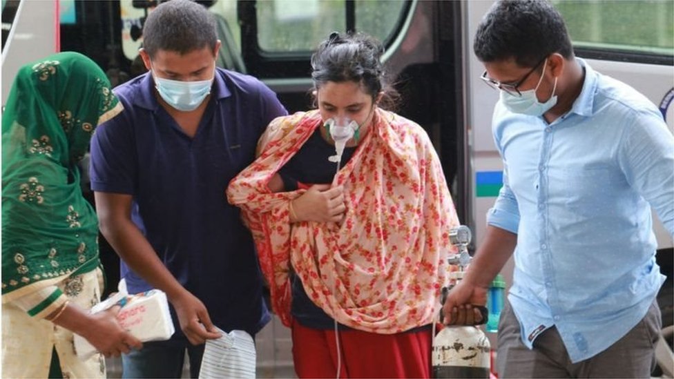 করোনার সময়েও অনেককে চিকিৎসার জন্য নানা হাসপাাতালে ঘুরতে হয়েছে করোনার সময়েও অনেককে চিকিৎসার জন্য নানা হাসপাাতালে ঘুরতে হয়েছে