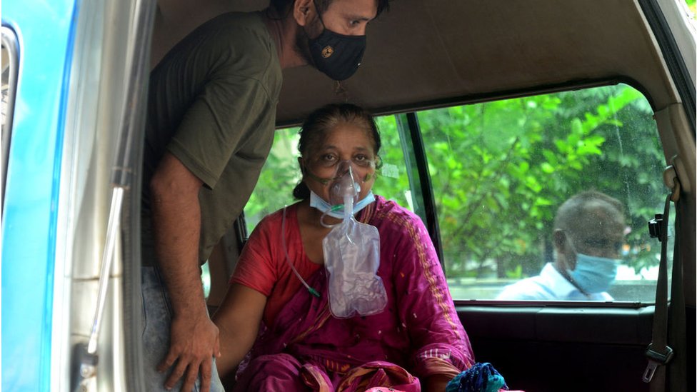 কোভিডের কারণে গত চব্বিশ ঘণ্টায়ও দুই শতাধিক মানুষ মারা গেছে। কোভিডের কারণে গত চব্বিশ ঘণ্টায়ও দুই শতাধিক মানুষ মারা গেছে।