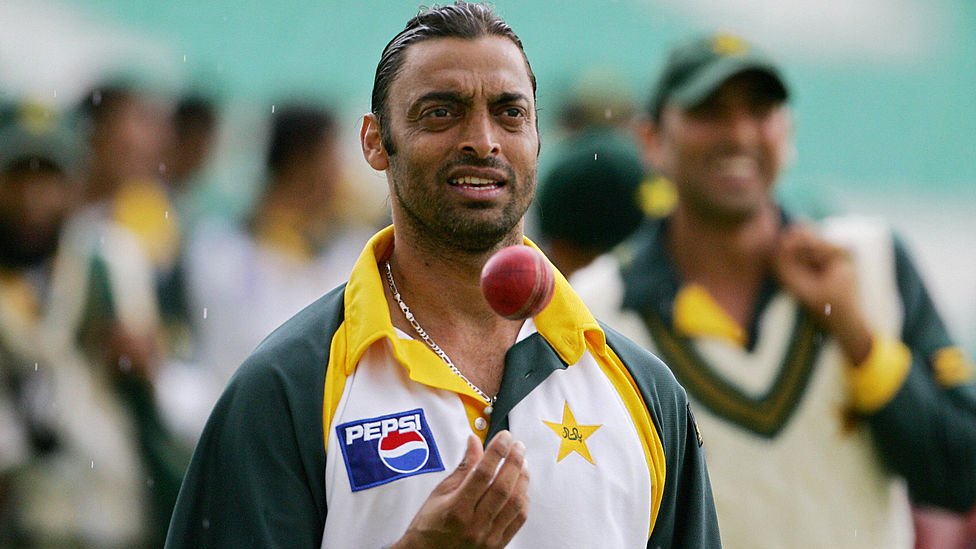 সামাজিক যোগাযোগ মাধ্যমে সরব শোয়েব আখতার