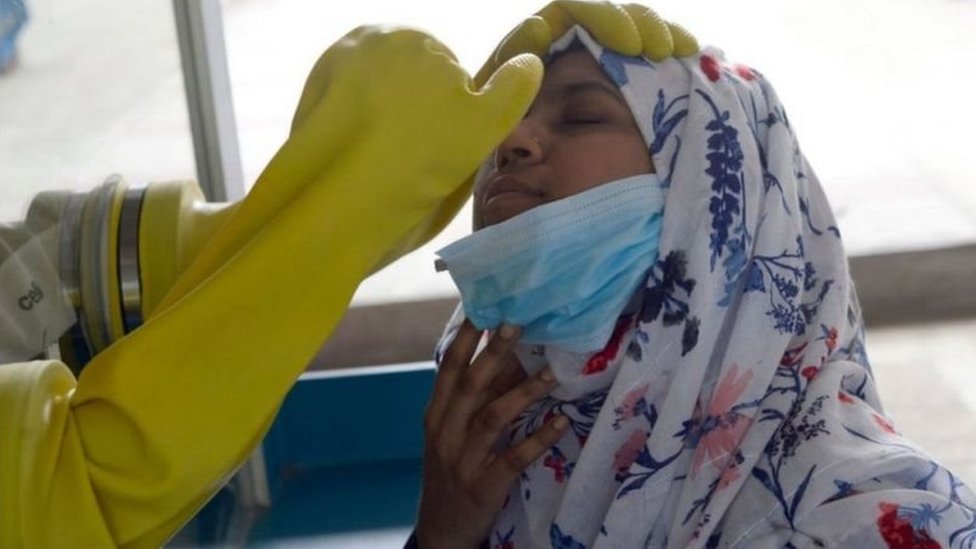 করোনাভাইরাস পরীক্ষা করোনাভাইরাস পরীক্ষা