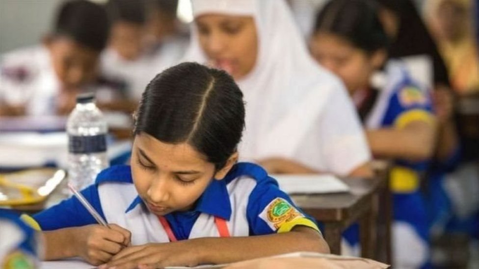 বাংলাদেশে শিক্ষা কার্যক্রমের মূল্যায়ন পদ্ধতিতে অনেক পরিবর্তন আনা হয়েছে। বাংলাদেশে শিক্ষা কার্যক্রমের মূল্যায়ন পদ্ধতিতে অনেক পরিবর্তন আনা হয়েছে।