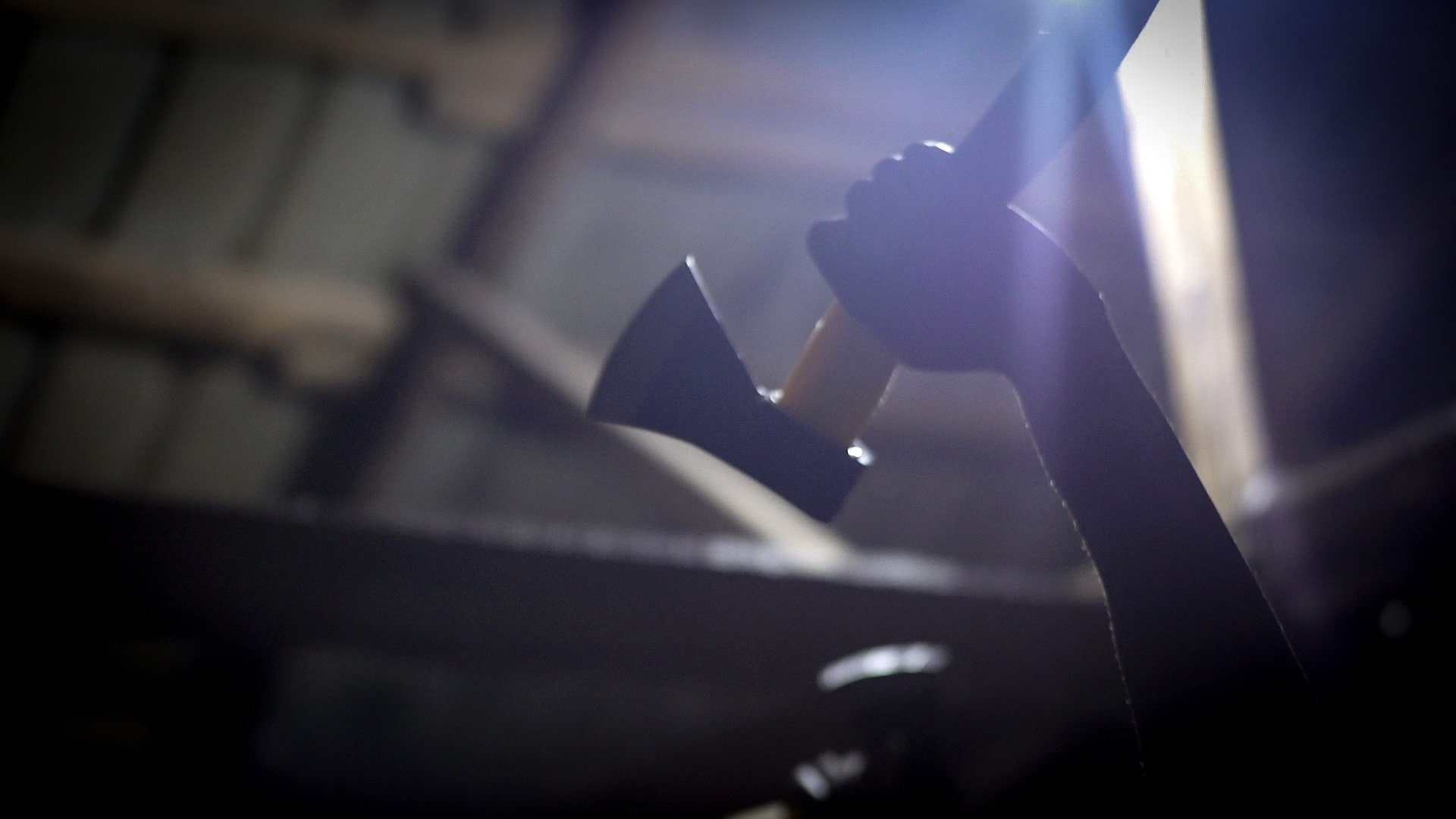 গোপন অনুষ্ঠানের মাধ্যমে ব্ল্যাক অ্যাক্সের সদস্য হতে হয়