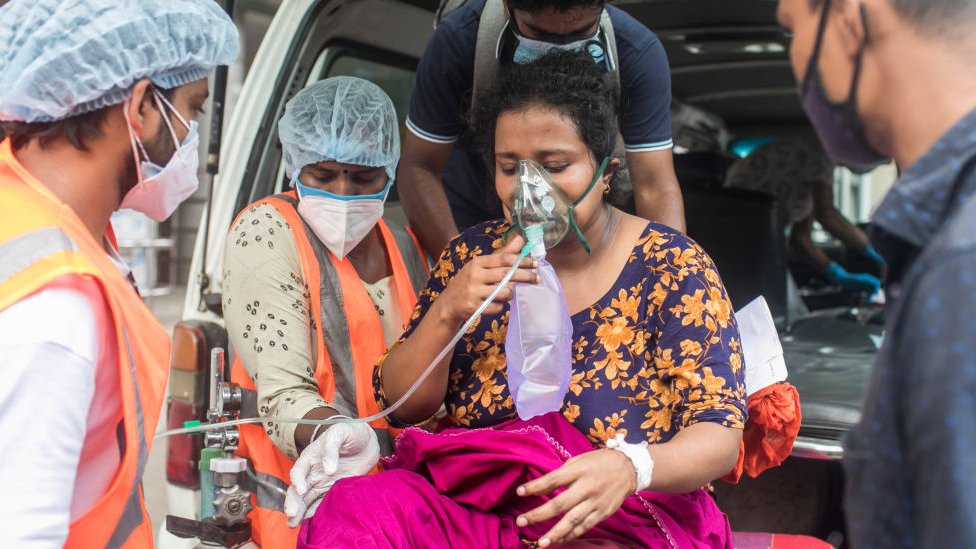 করোনাভাইরাসে গুরুতর অসুস্থ হওয়া ঠেকাতে টিকার কার্যকারিতা প্রমাণিত করোনাভাইরাসে গুরুতর অসুস্থ হওয়া ঠেকাতে টিকার কার্যকারিতা প্রমাণিত