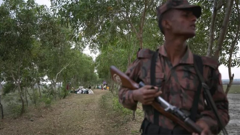 নিরাপত্তা বাহিনীর একজন সদস্য