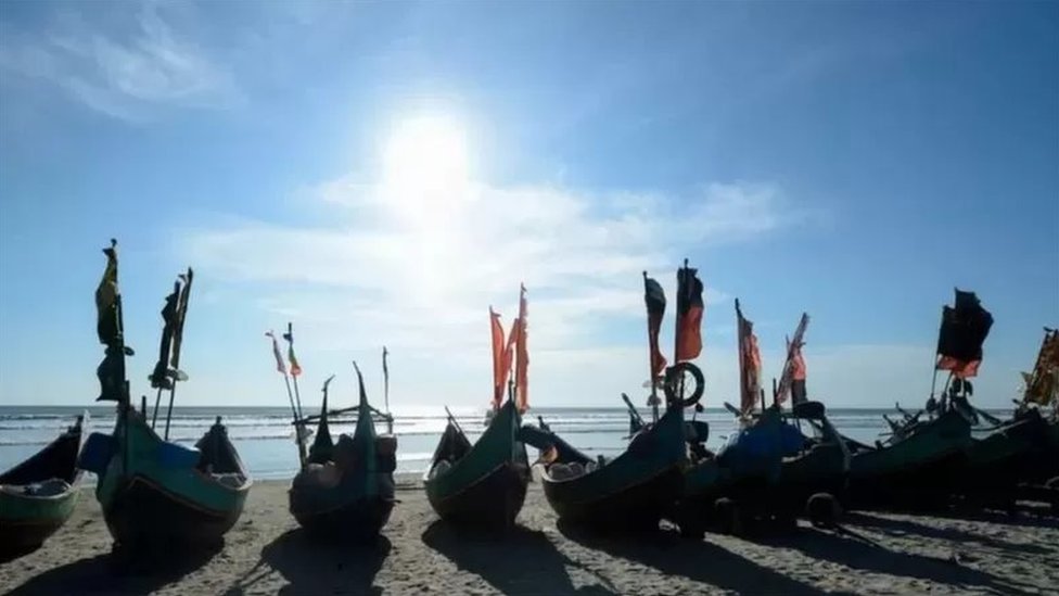 আন্তর্জাতিক আদালতের রায়ে ভারত বাংলাদেশের সমুদ্রসীমা নির্ধারিত হয়েছে। আন্তর্জাতিক আদালতের রায়ে ভারত বাংলাদেশের সমুদ্রসীমা নির্ধারিত হয়েছে।