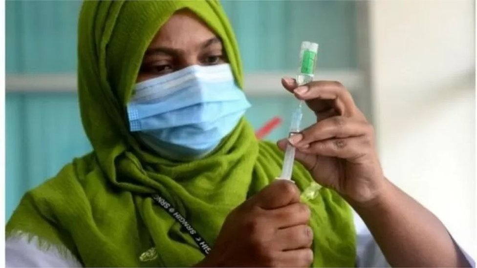 বাংলাদেশে চার ধরণের টিকা দেয়া হচ্ছে।