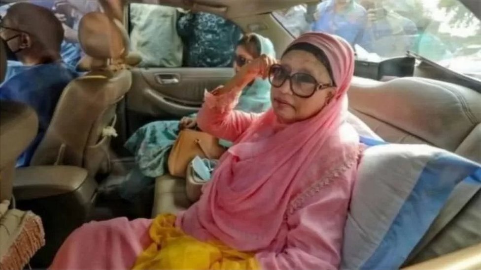 খালেদা জিয়া সর্বশেষ গত ১৩ই নভেম্বর ঢাকার একটি বেসরকারি হাসপাতালে ভর্তি হন।