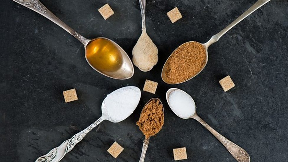 মিষ্টি বা লবণ জাতীয় সব পণ্য পরিহার করার পরামর্শ দিচ্ছেন পুষ্টিবিদরা