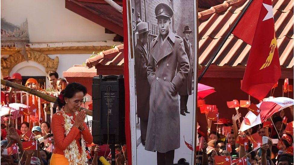 অং সা‌নকে মিয়ানমারের মানুষ আধ্যাত্মিক ‌‌জ‌াতির পিতা ব‌‌‌লে মানে। তিনি অং সান সুচির পিতা।