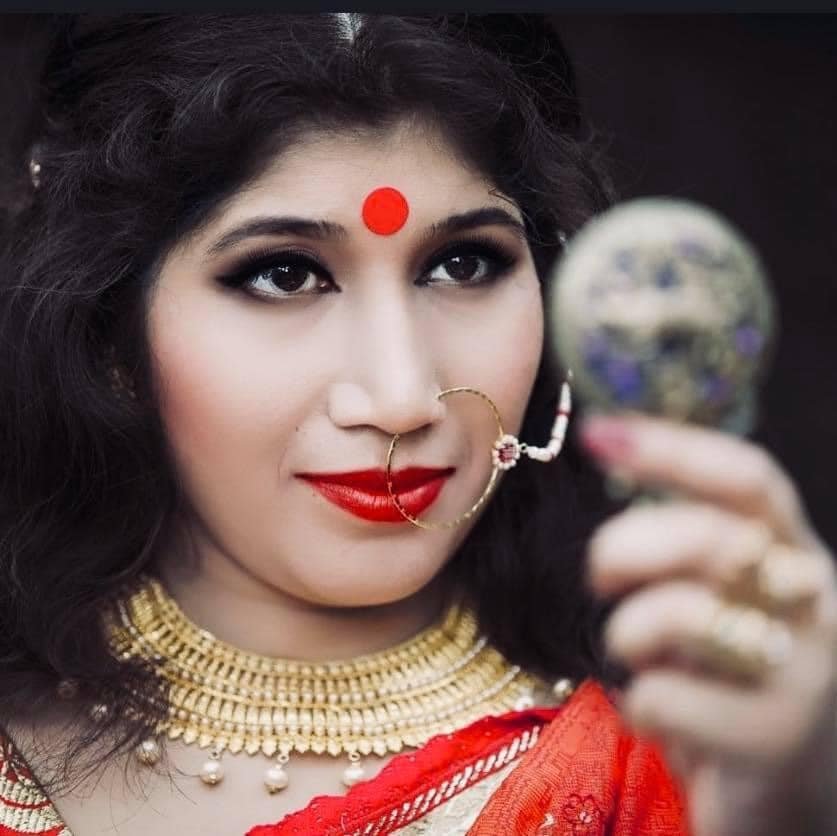 মারিয়া সালাম টিপ পরা ছবি পোস্ট করেছে লিখেছেন, তিনি টিপ পরেছেন, আরও পরবেন