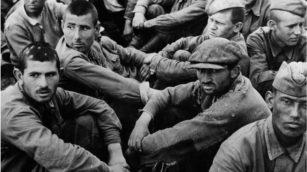 সোভিয়েত সৈন্য সোভিয়েত সৈন্য